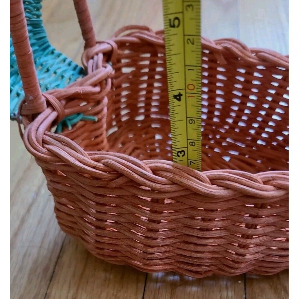 Wicker Carrot BASKET* Carrot Shape ORANGE GREEN *Vtg* MCM* Rare* Cute! - Picture 9 of 14